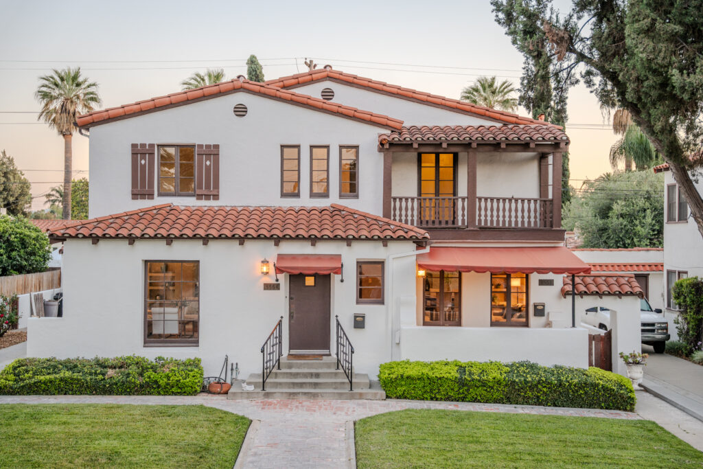 3564 Elmwood-21