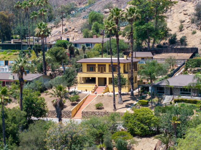 1912 Southern California Prairie designed by Arts and Crafts Architect, Lester S. Moore
