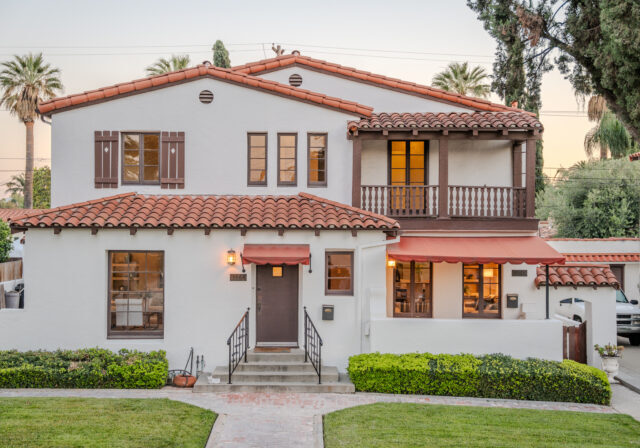 3564 Elmwood-21